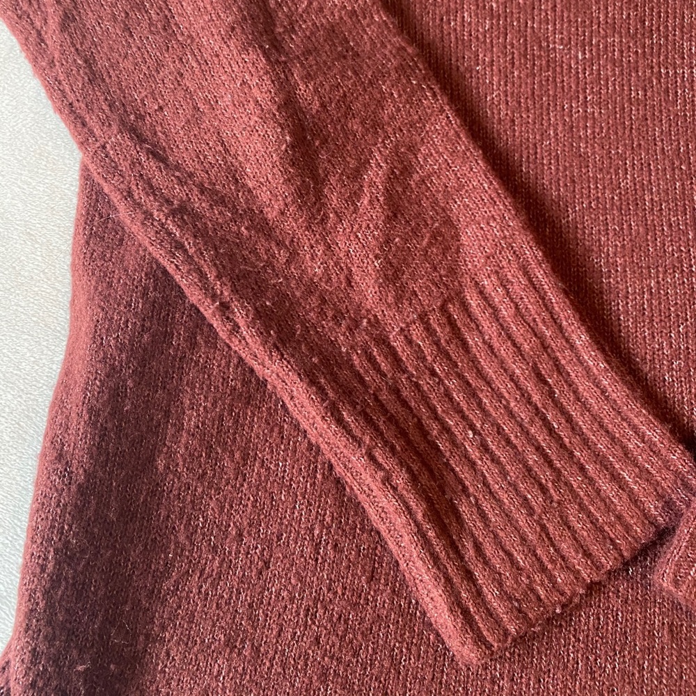 Garage Sweater - Picture 3 of 4